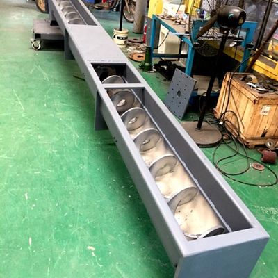 Подковообразный ленточный транспортер Shaftless винта для бетона золы углерода шуги зерна миномета